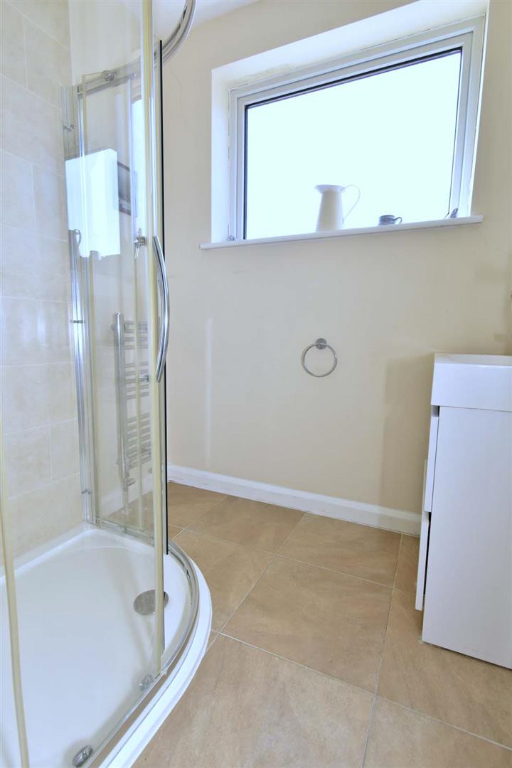 A SHOWER ROOM PORT.J